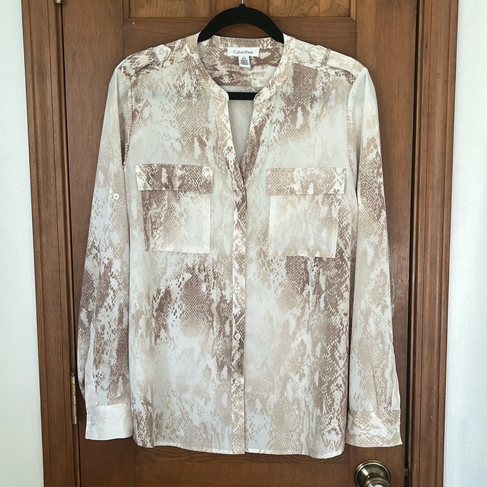 Calvin Klein Women’s Snake Print Button Down Shirt (size L)
